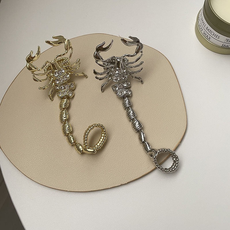 White Metal Scorpion Chain Ring Female Hip-Hop Punk Ins Exaggerated Elastic Unique Index Finger Ring