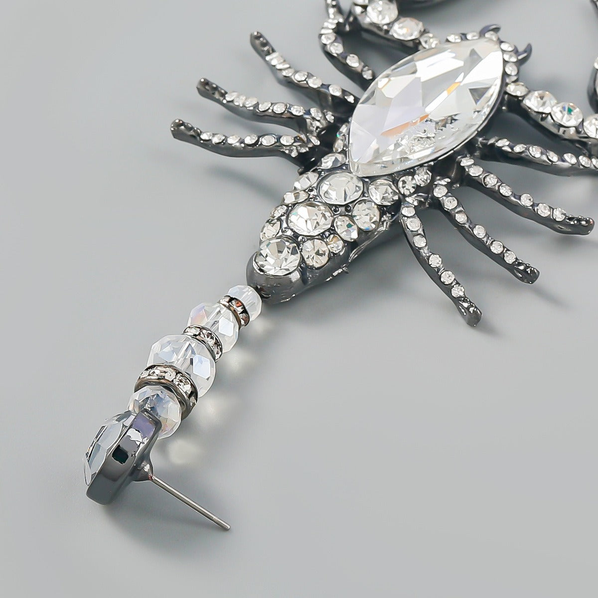 Ins Style Exaggerated Alloy Studded Scorpion Earrings Women Retro Hip Hop Earrings New